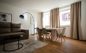 Old Town Apartment 2 Rooms/Baths